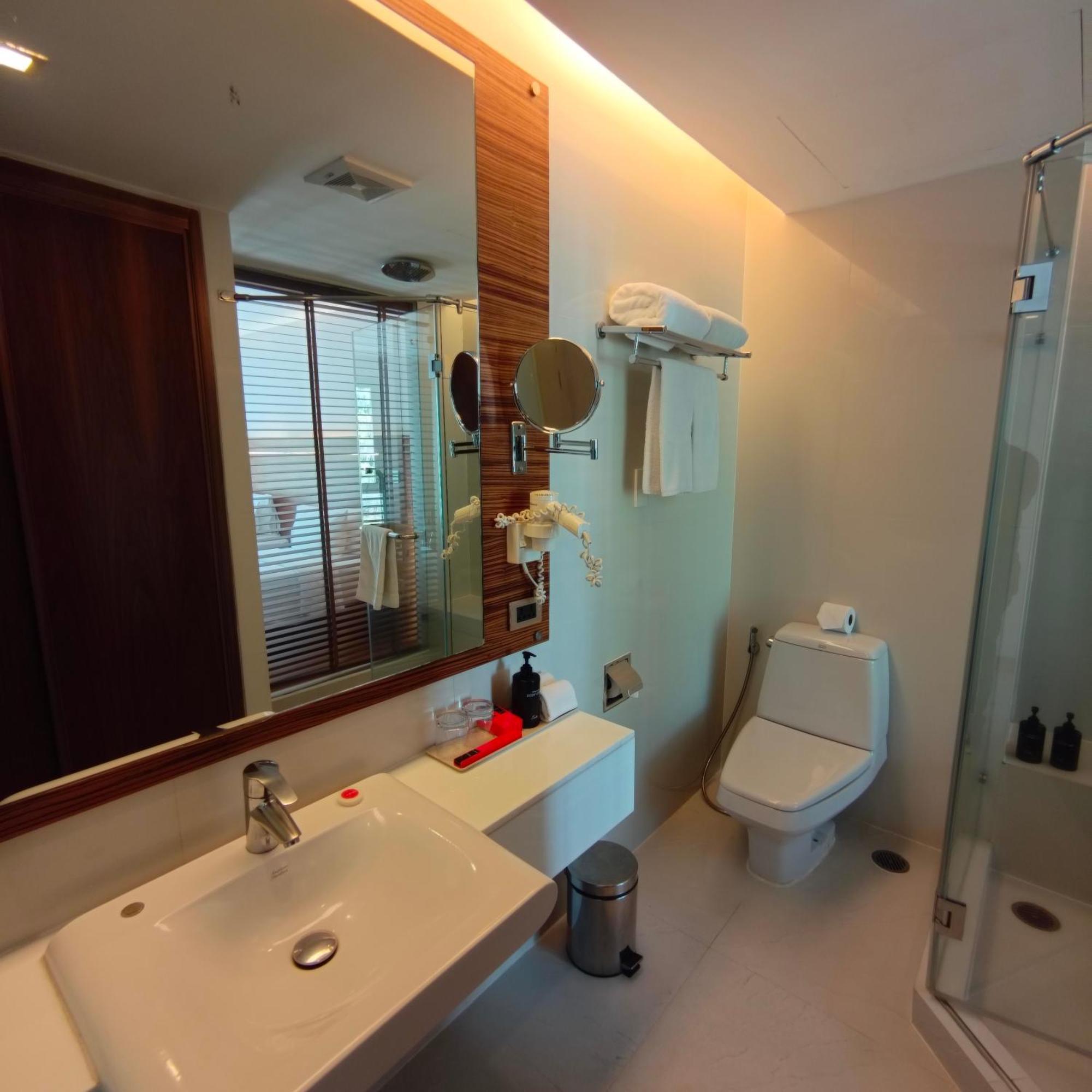 Hotel Sacha's Uno 3*